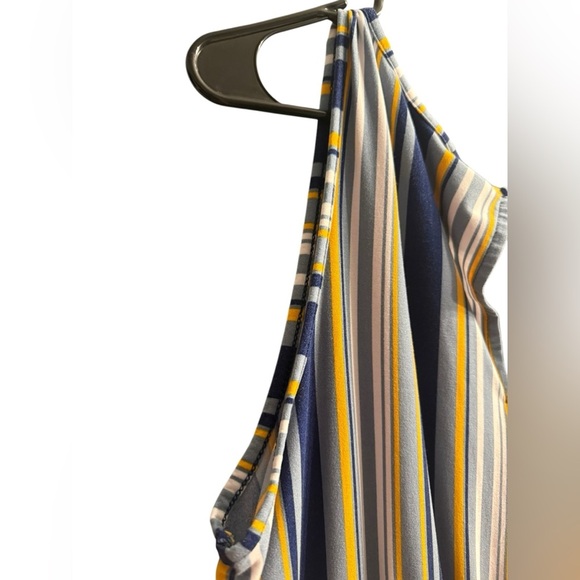 Just be …. Striped stretchy sleeveless belted jumpsuit with keyhole in back. XL - Picture 8 of 12